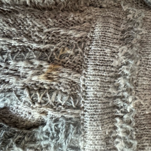 Coogi Classic Cardigan 5 Button Size XL V-Neckline 2 Pockets - Picture 10 of 12